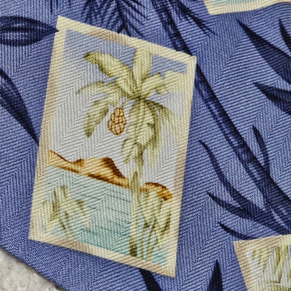 Tommy Bahama Mens Silk Beach Scene Tie Blue Palm Tree Vacation Summer Necktie - Picture 9 of 9